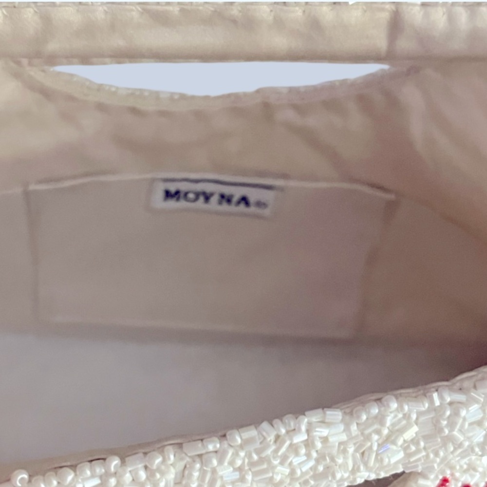 Moyna White and Red Beaded Clutch - Picture 7 of 12